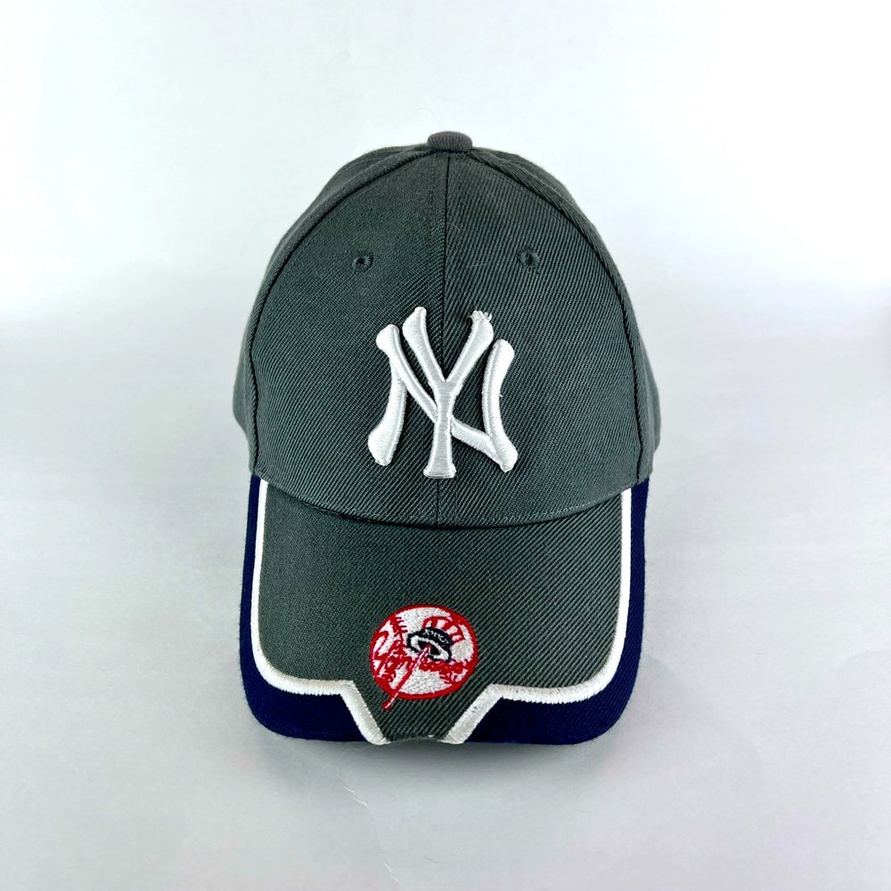 New York Yankee Adjustable Back Hat Grey MLB Logo NY